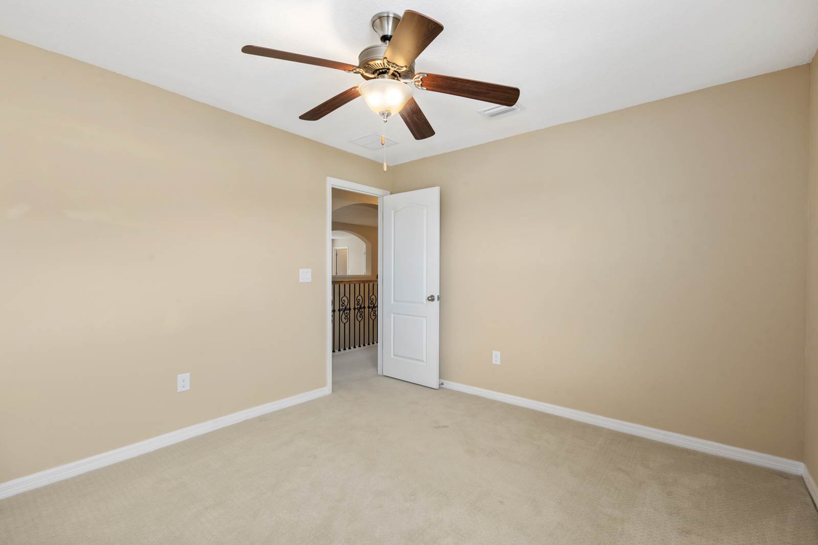 3616 81ST Place East, Sarasota, FL 34243