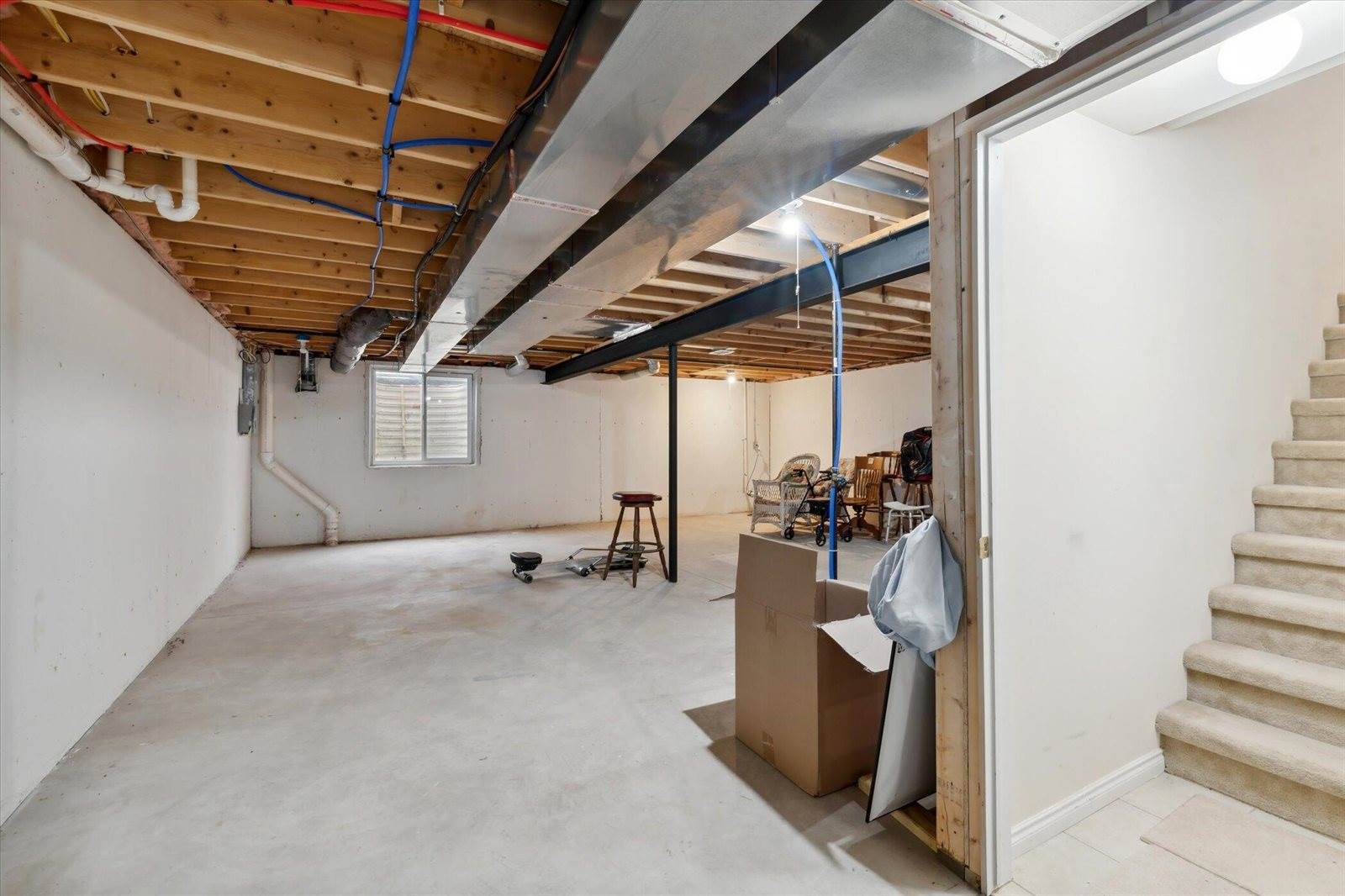 17462 Ava Court, New Boston, MI 48164