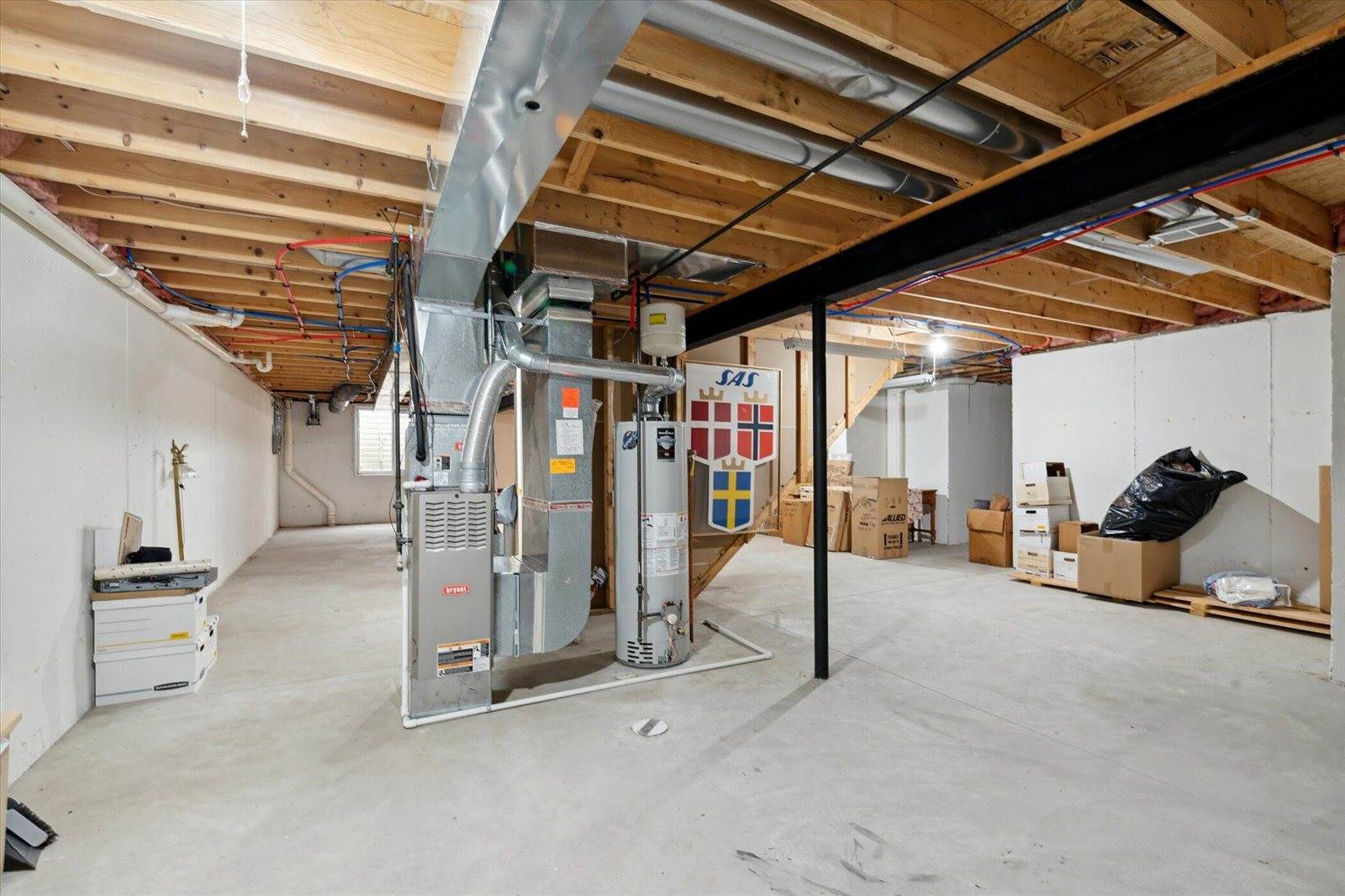 17462 Ava Court, New Boston, MI 48164