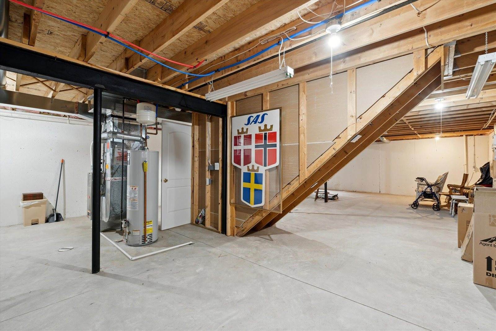 17462 Ava Court, New Boston, MI 48164