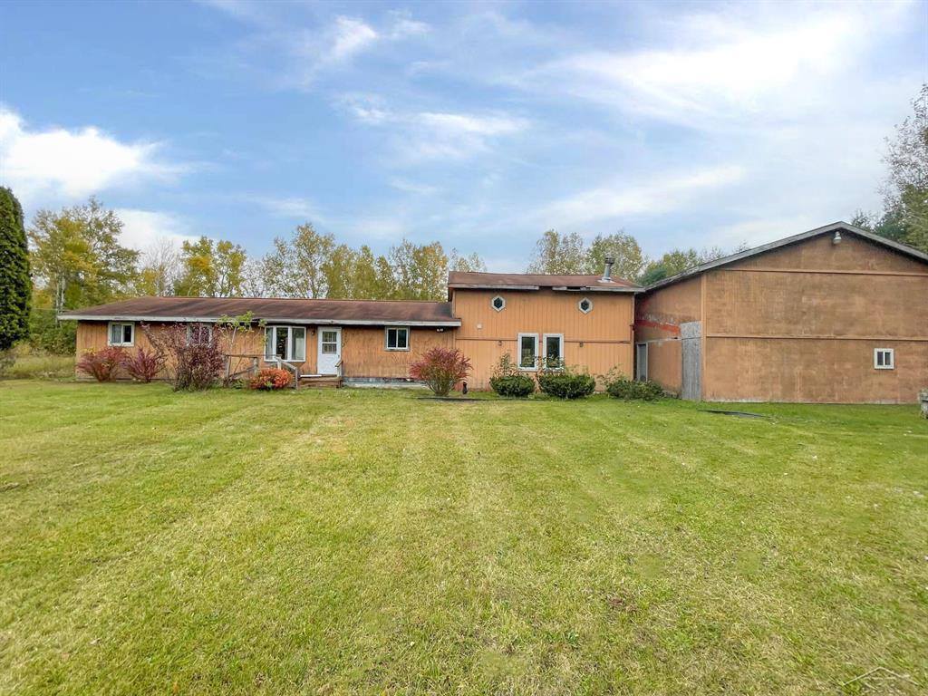 5490 North Water, Edenville Township, MI 48657
