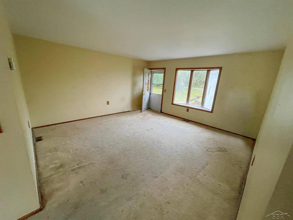 5490 North Water, Edenville Township, MI 48657