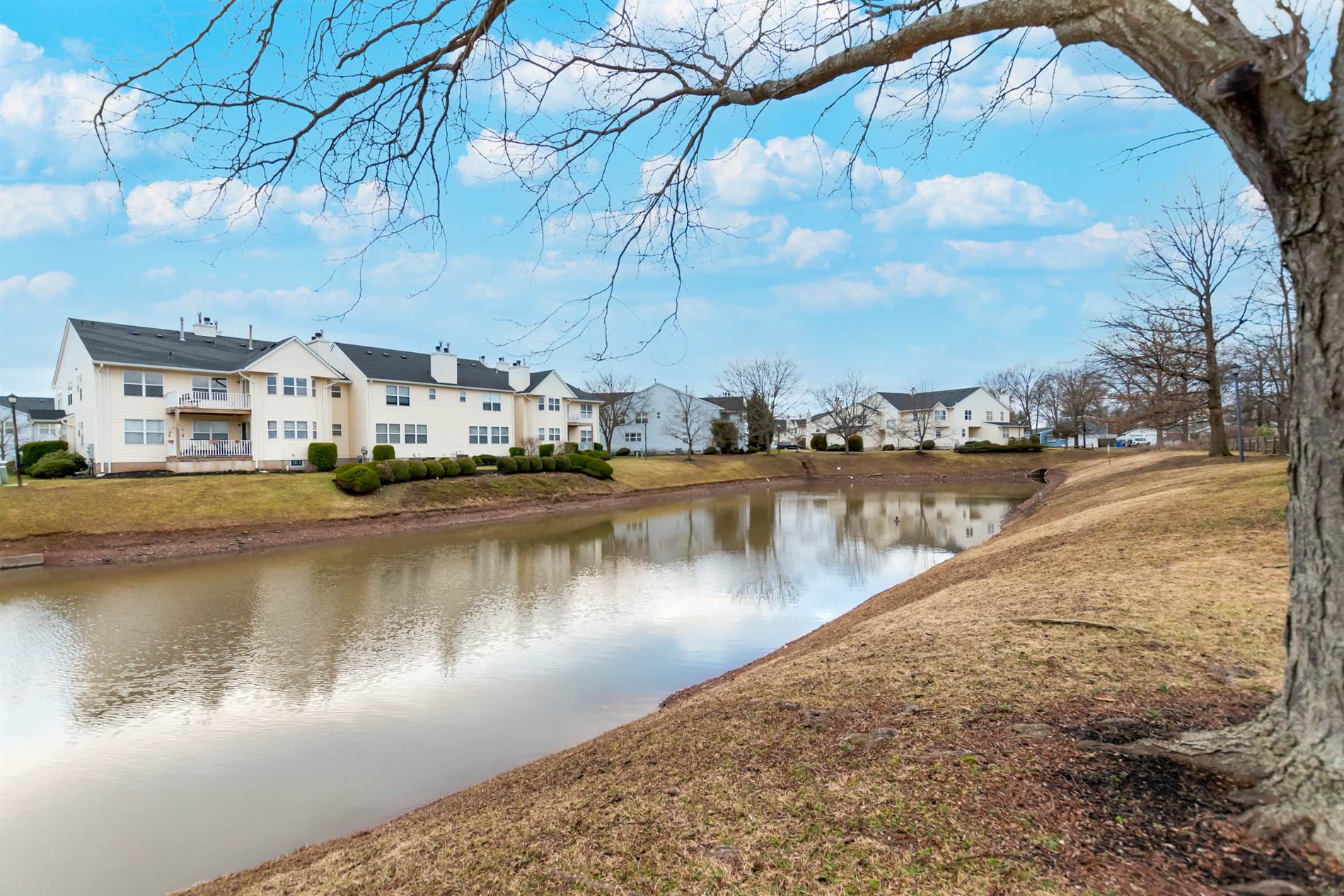 380 Keswick Drive, Piscataway, NJ 08854