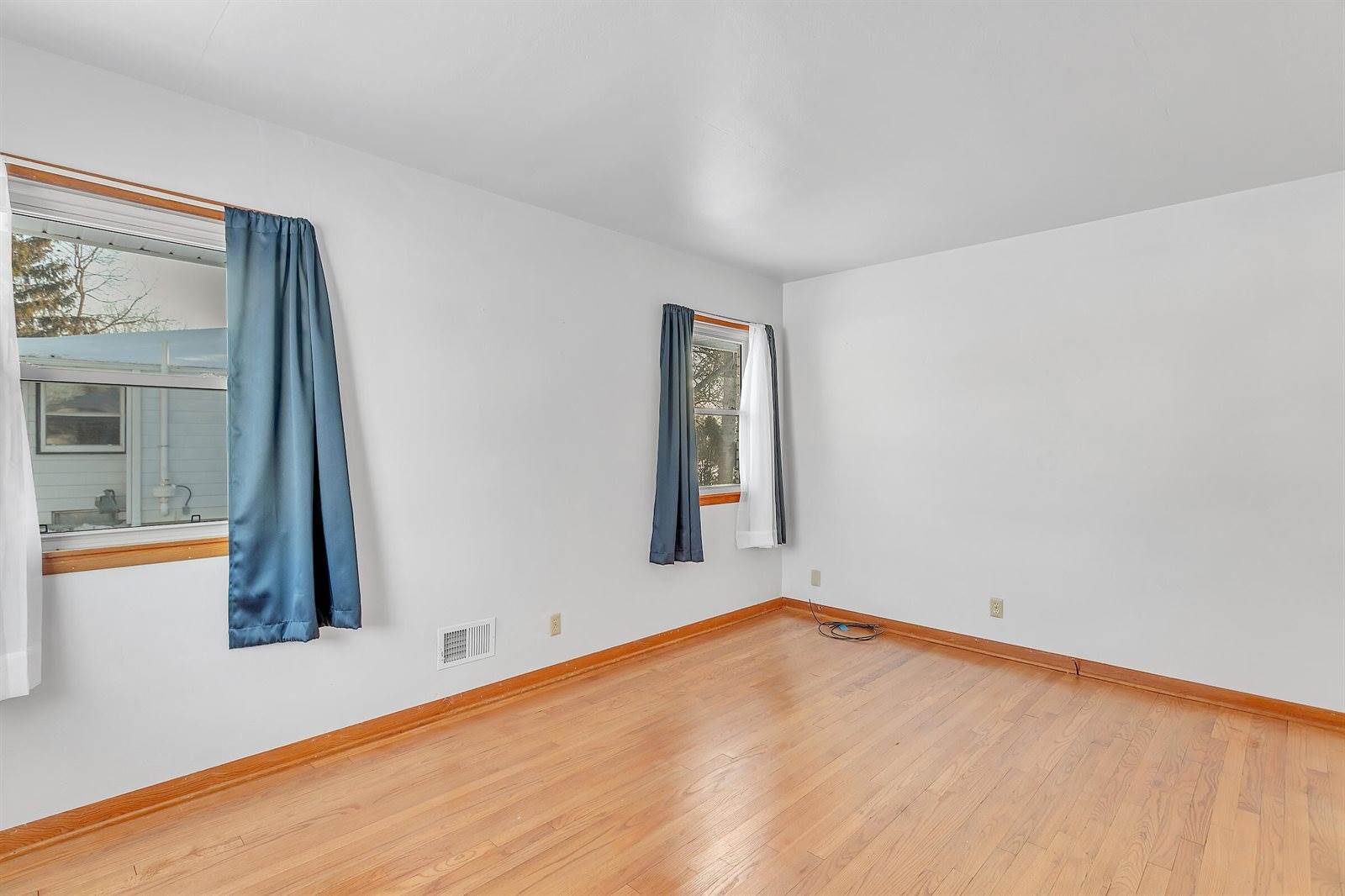 3881 East Obrien Rd, Oak Creek, WI 53154