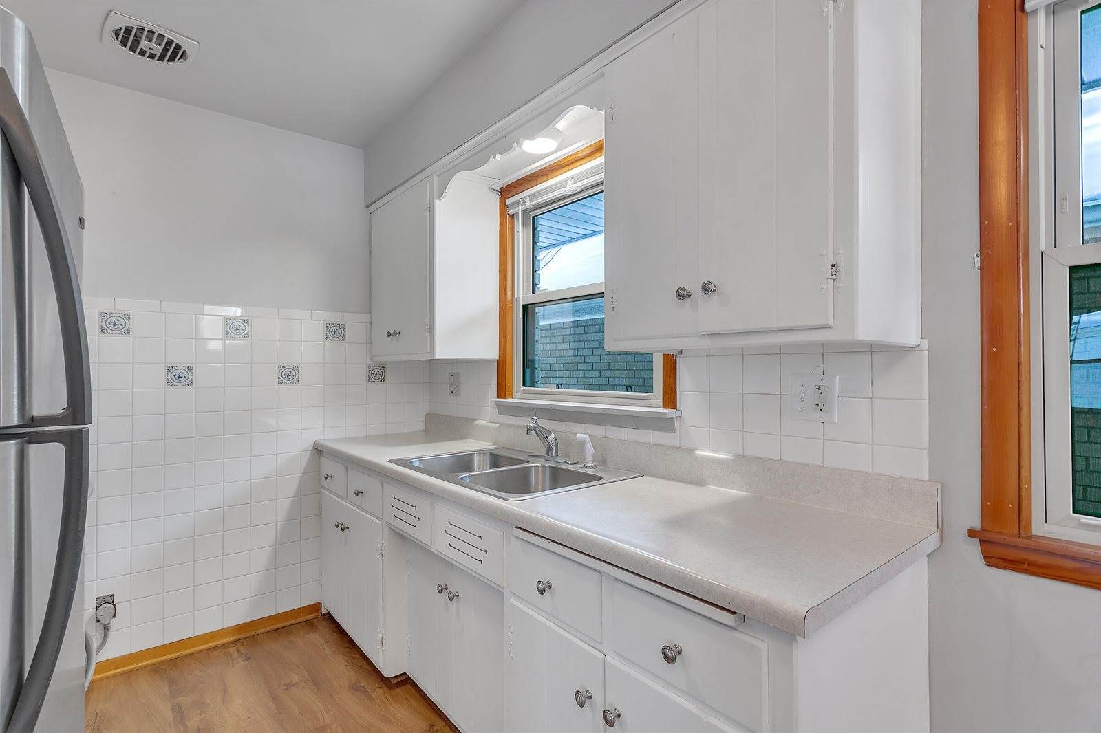 3881 East Obrien Rd, Oak Creek, WI 53154