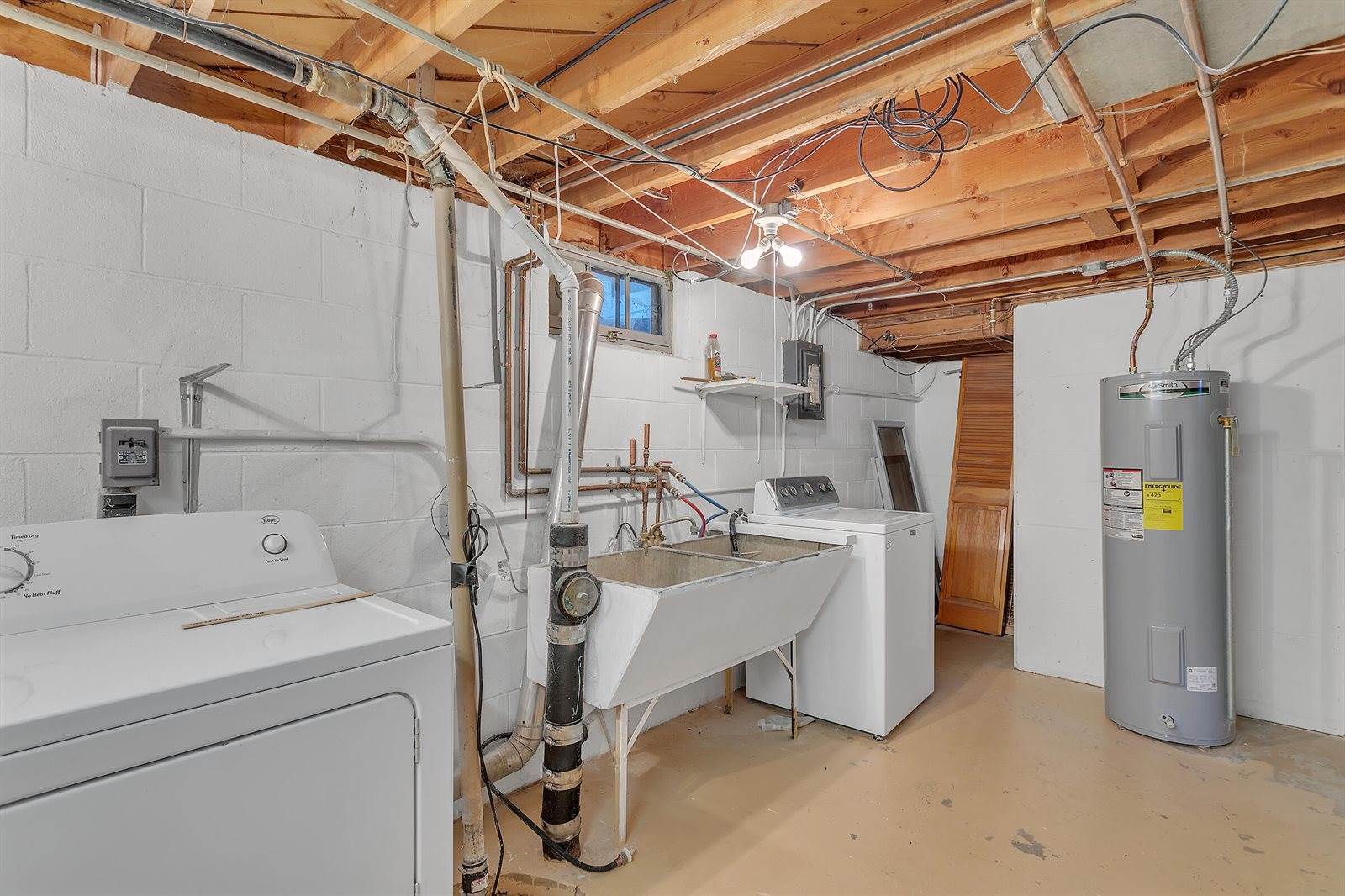 3881 East Obrien Rd, Oak Creek, WI 53154