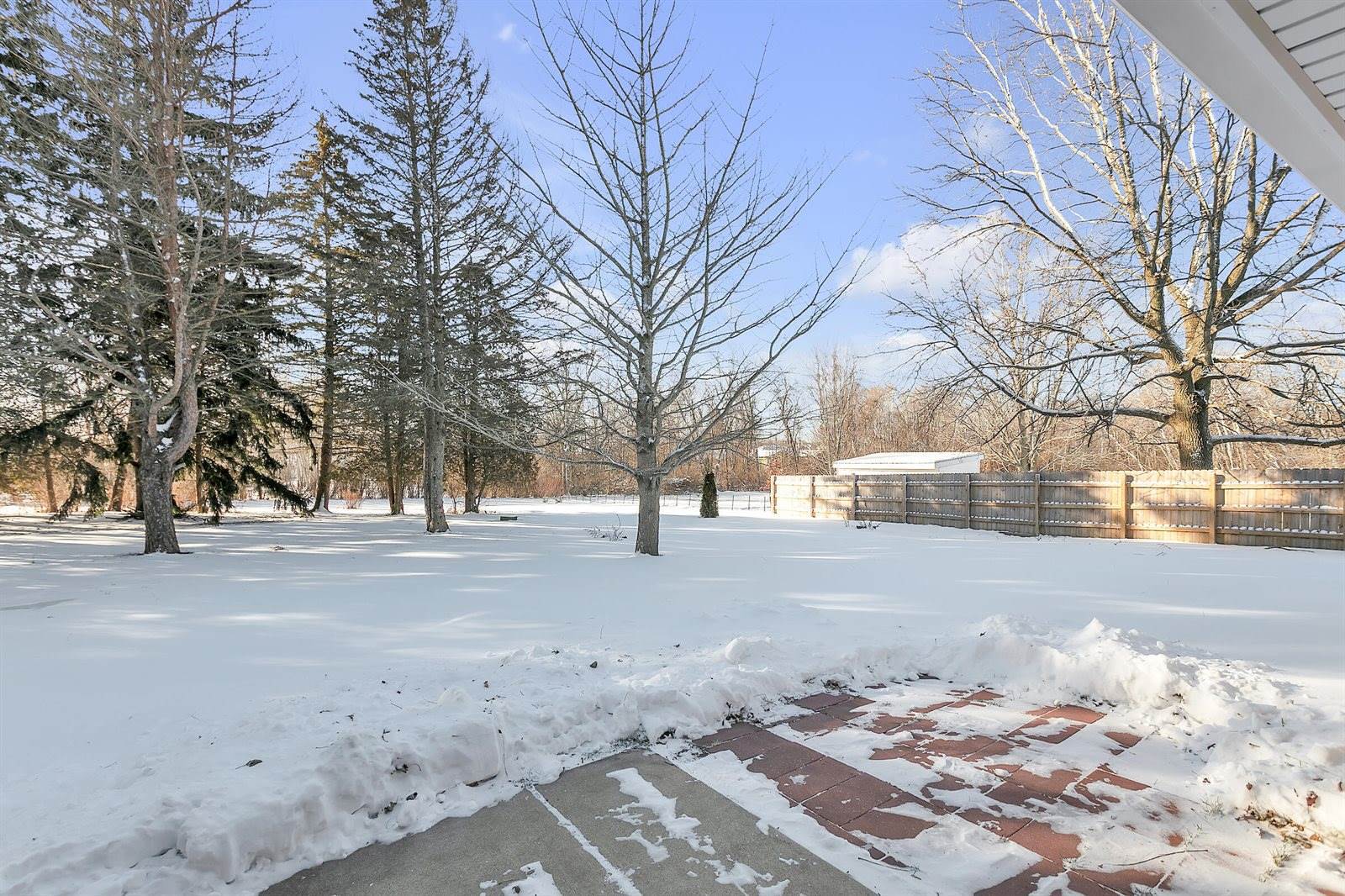 3881 East Obrien Rd, Oak Creek, WI 53154