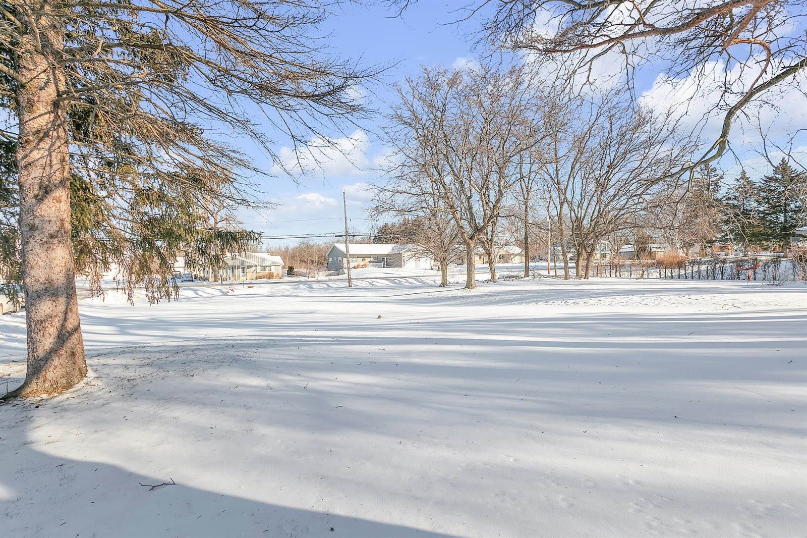 3881 East Obrien Rd, Oak Creek, WI 53154