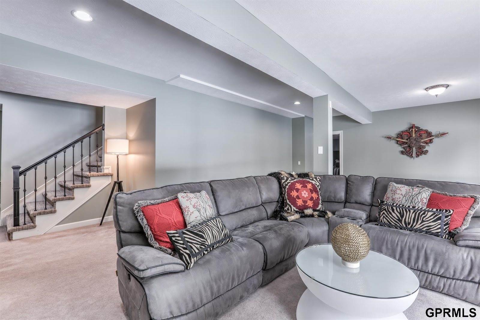 905 Wicklow Road, Papillion, NE 68046