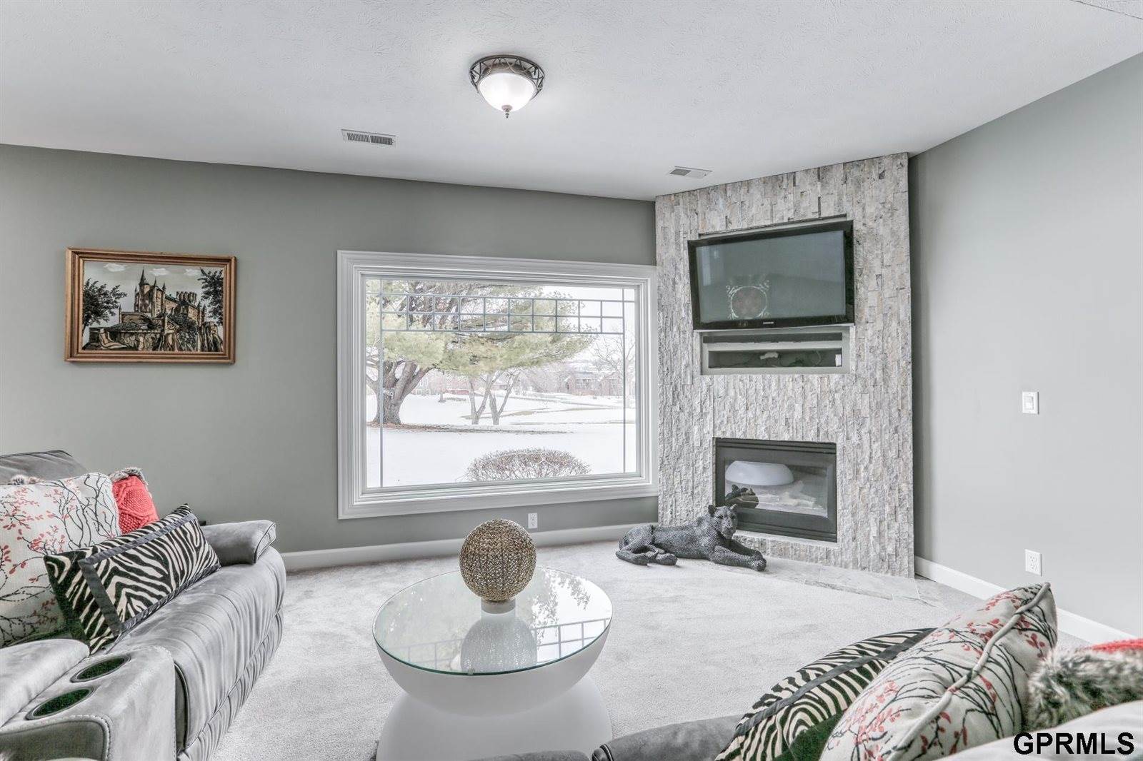 905 Wicklow Road, Papillion, NE 68046