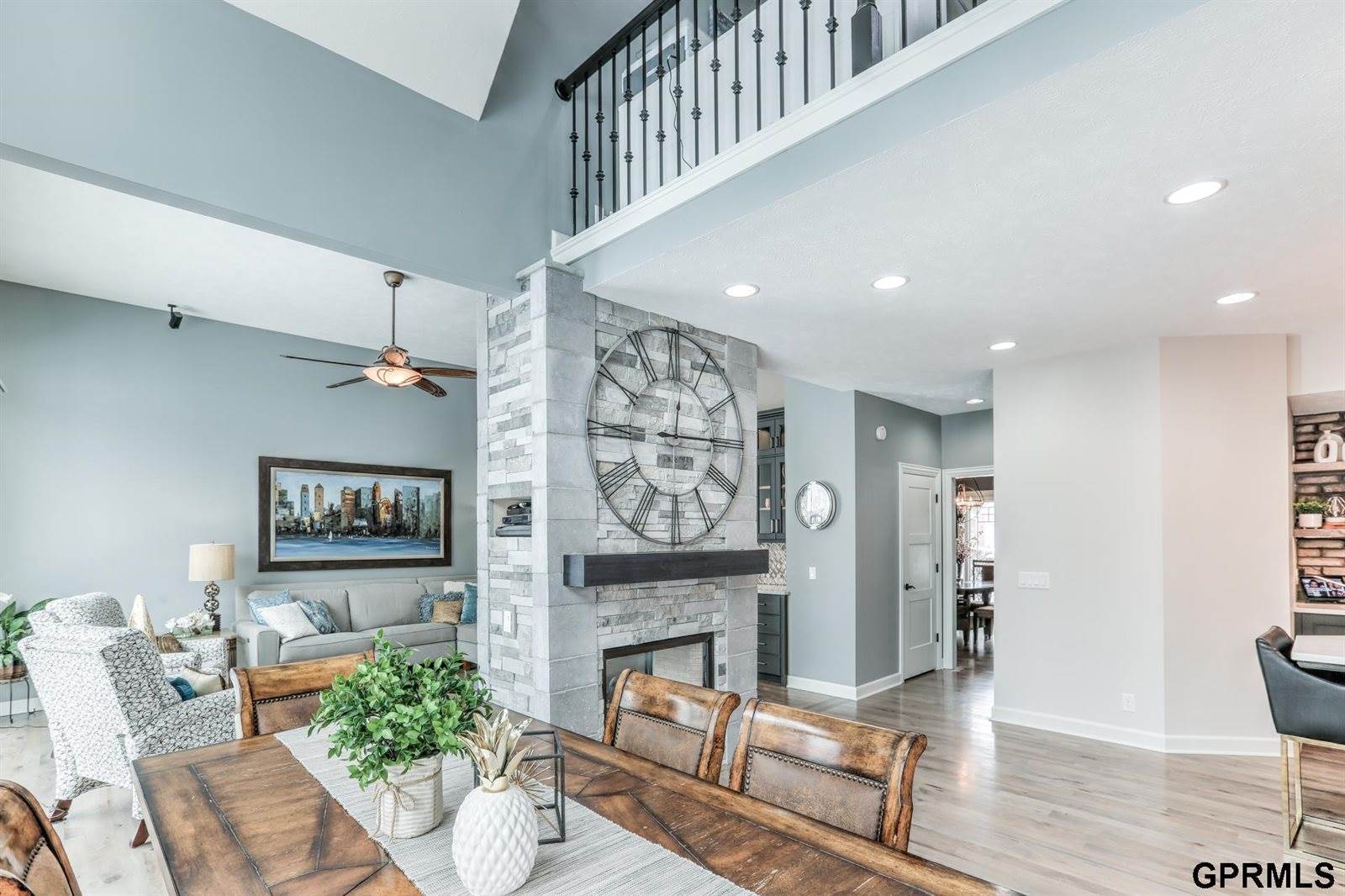 905 Wicklow Road, Papillion, NE 68046