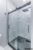 905 Wicklow Road, Papillion, NE 68046