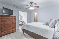 905 Wicklow Road, Papillion, NE 68046