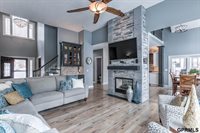 905 Wicklow Road, Papillion, NE 68046