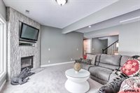 905 Wicklow Road, Papillion, NE 68046