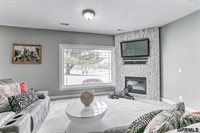 905 Wicklow Road, Papillion, NE 68046