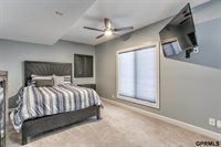 905 Wicklow Road, Papillion, NE 68046