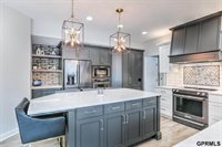 905 Wicklow Road, Papillion, NE 68046