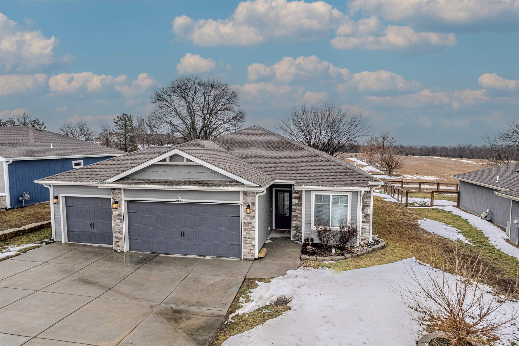 8662 William Drive, Manhattan, KS 66502