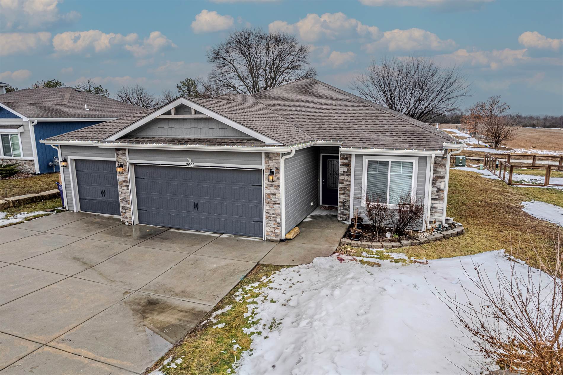 8662 William Drive, Manhattan, KS 66502