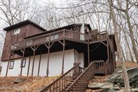 142 Canterbury Road, Bushkill, PA 18324