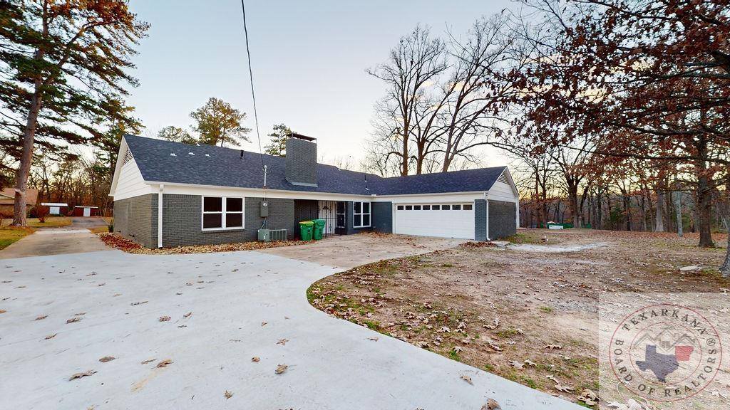 8 Sweetbrush Ave, Texarkana, TX 75503