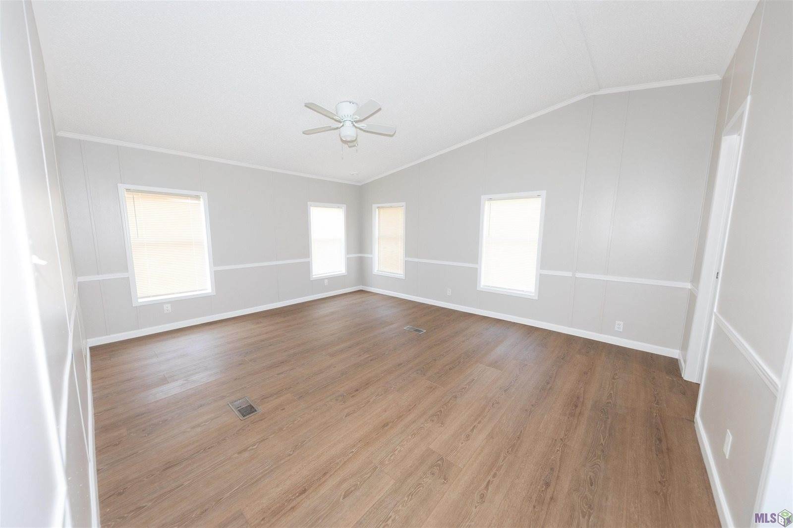 17660 Bay Paul Rd, Livingston, LA 70754