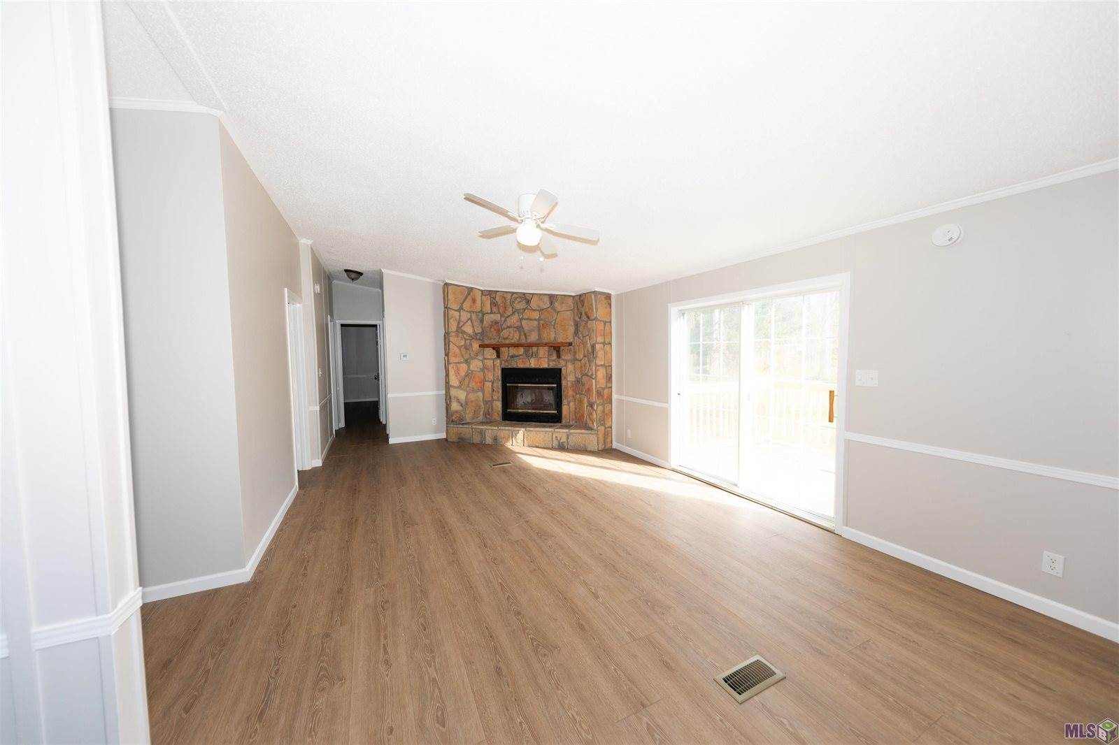 17660 Bay Paul Rd, Livingston, LA 70754