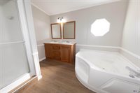 17660 Bay Paul Rd, Livingston, LA 70754