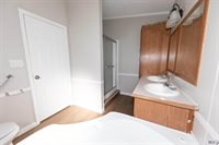 17660 Bay Paul Rd, Livingston, LA 70754