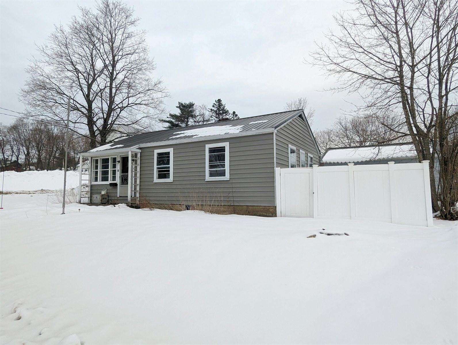 26 Cedar Street, Dexter, ME 04930