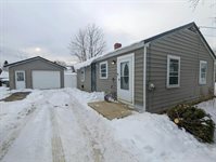 26 Cedar Street, Dexter, ME 04930