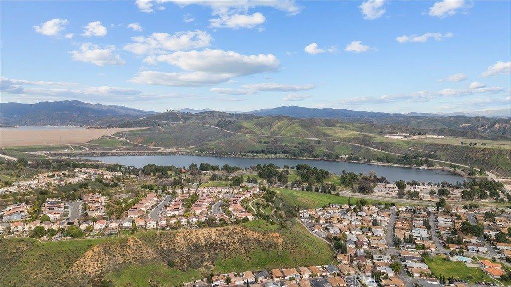 31916 Green Hill Drive, Castaic, CA 91384