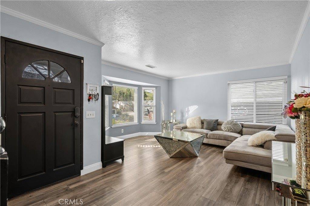 31916 Green Hill Drive, Castaic, CA 91384