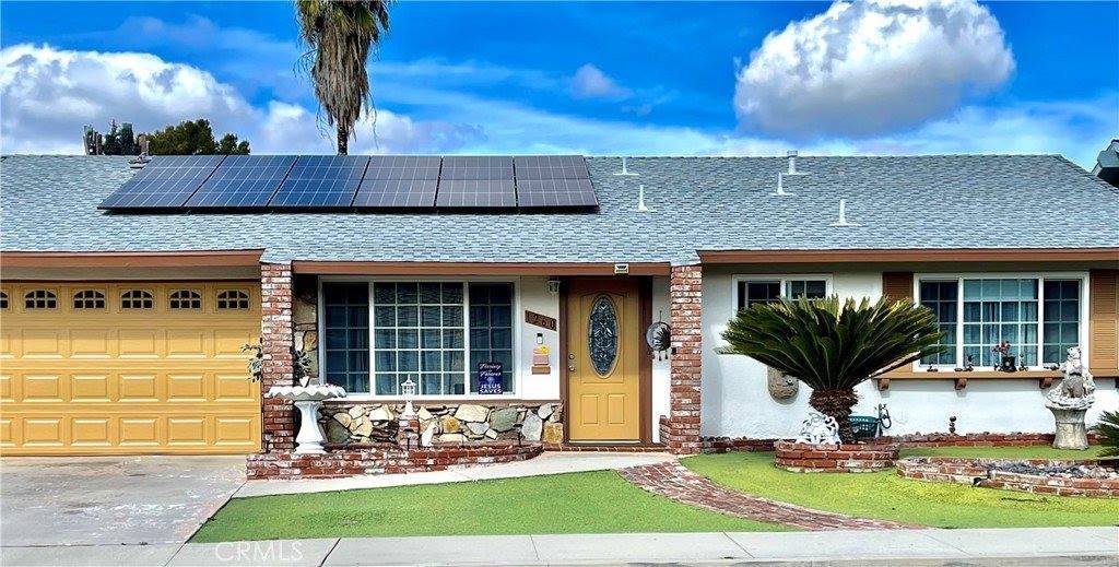 1260 Amberwood Drive, Hemet, CA 92543