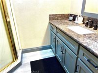 1260 Amberwood Drive, Hemet, CA 92543