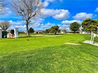 1260 Amberwood Drive, Hemet, CA 92543