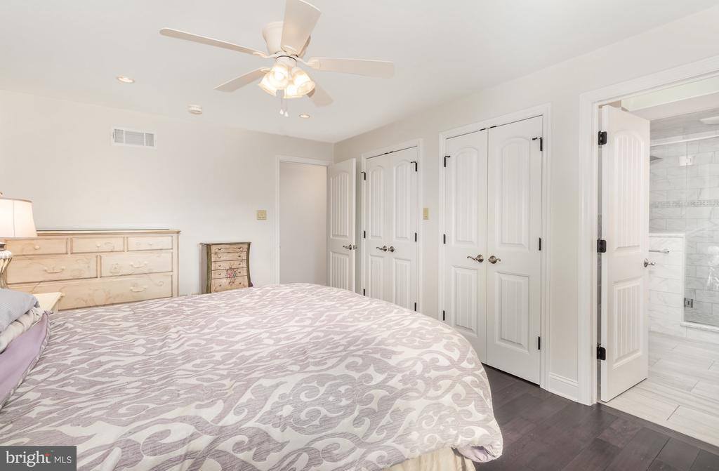 702 Robert Street, Mechanicsburg, PA 17055