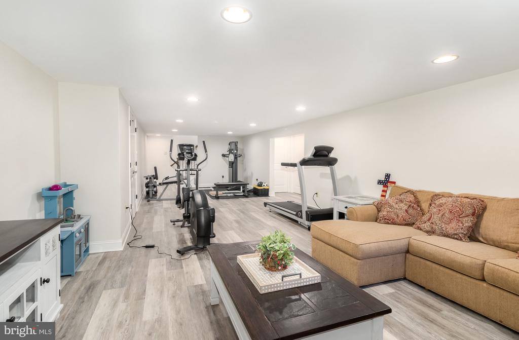 702 Robert Street, Mechanicsburg, PA 17055