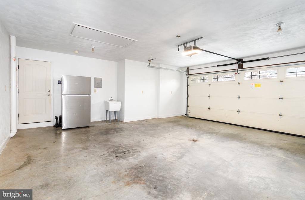 702 Robert Street, Mechanicsburg, PA 17055