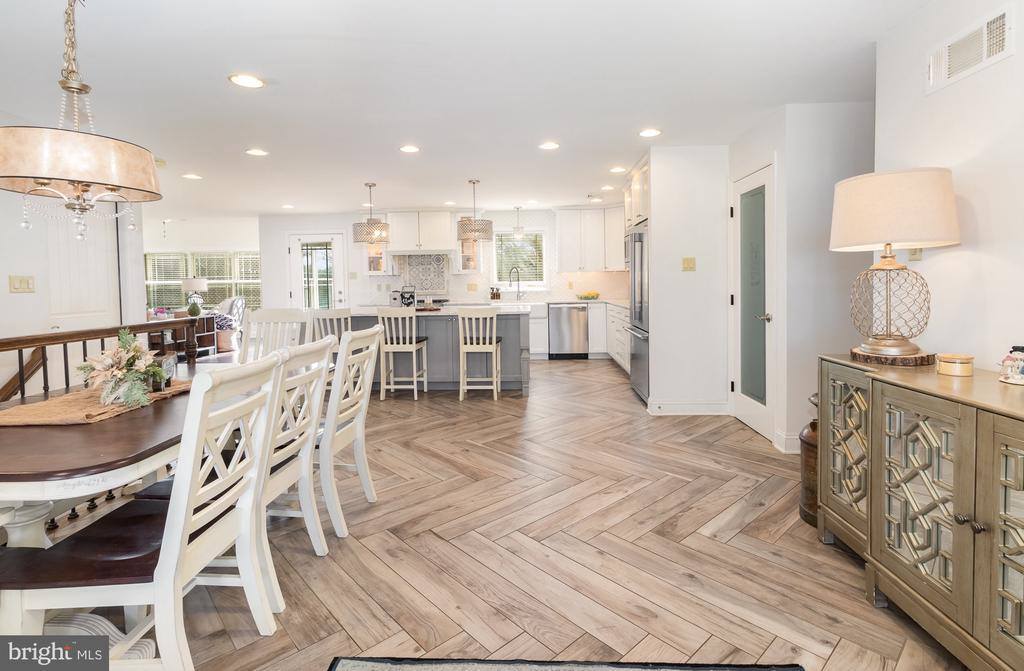 702 Robert Street, Mechanicsburg, PA 17055