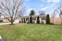 702 Robert Street, Mechanicsburg, PA 17055