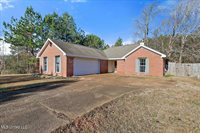 653 Post Oak Place, Pearl, MS 39208