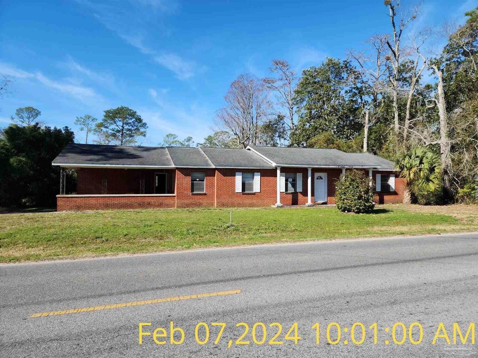 4941 Henry St, Milton, FL 32570