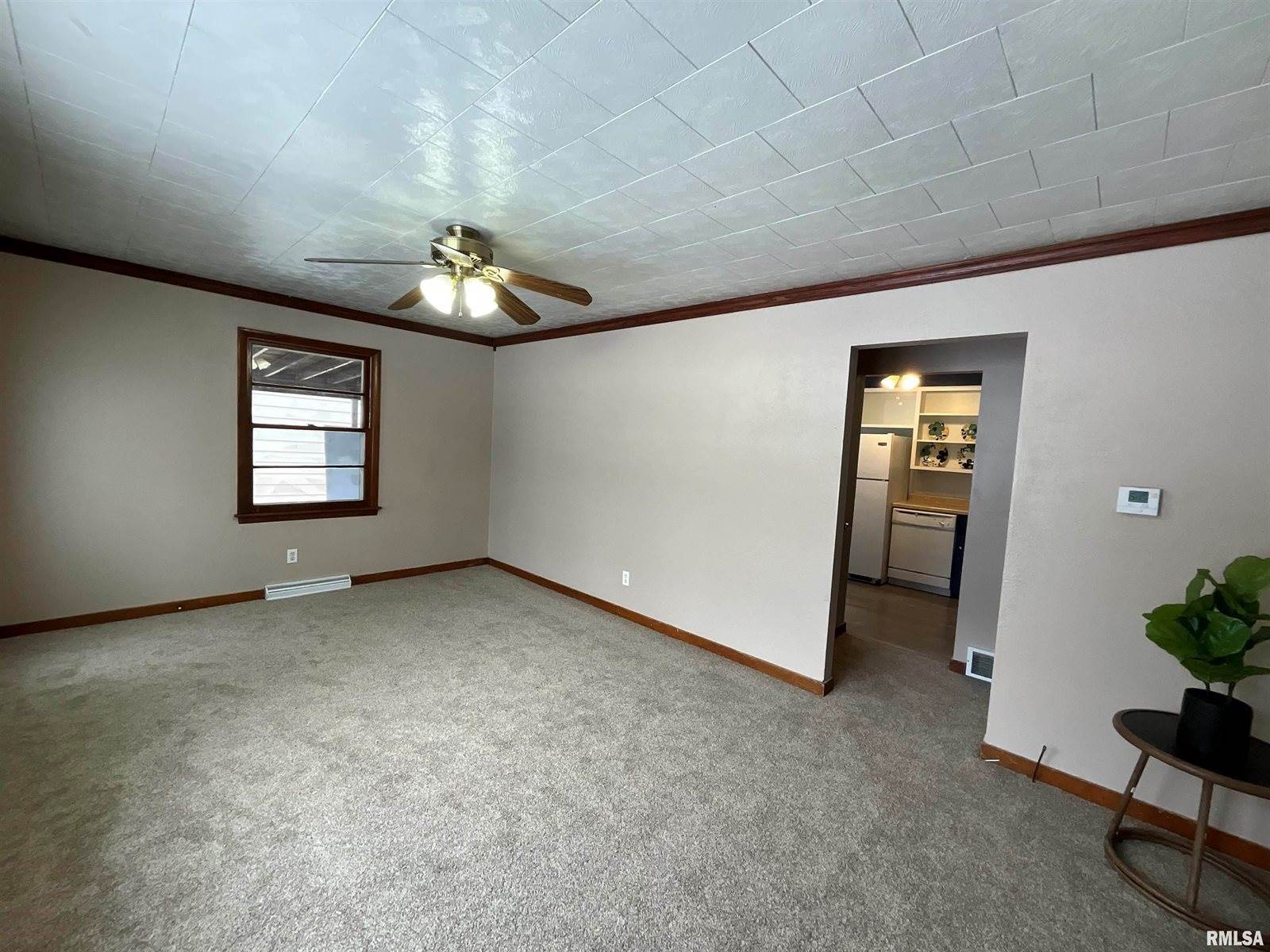 1363 Florence Avenue, Clinton, IA 52732