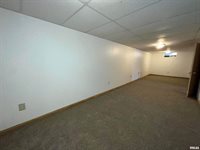 1363 Florence Avenue, Clinton, IA 52732