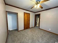 1363 Florence Avenue, Clinton, IA 52732