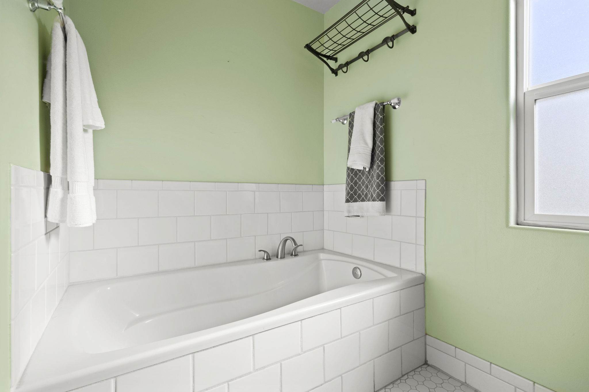 153 San Clemente Street, Ventura, CA 93001