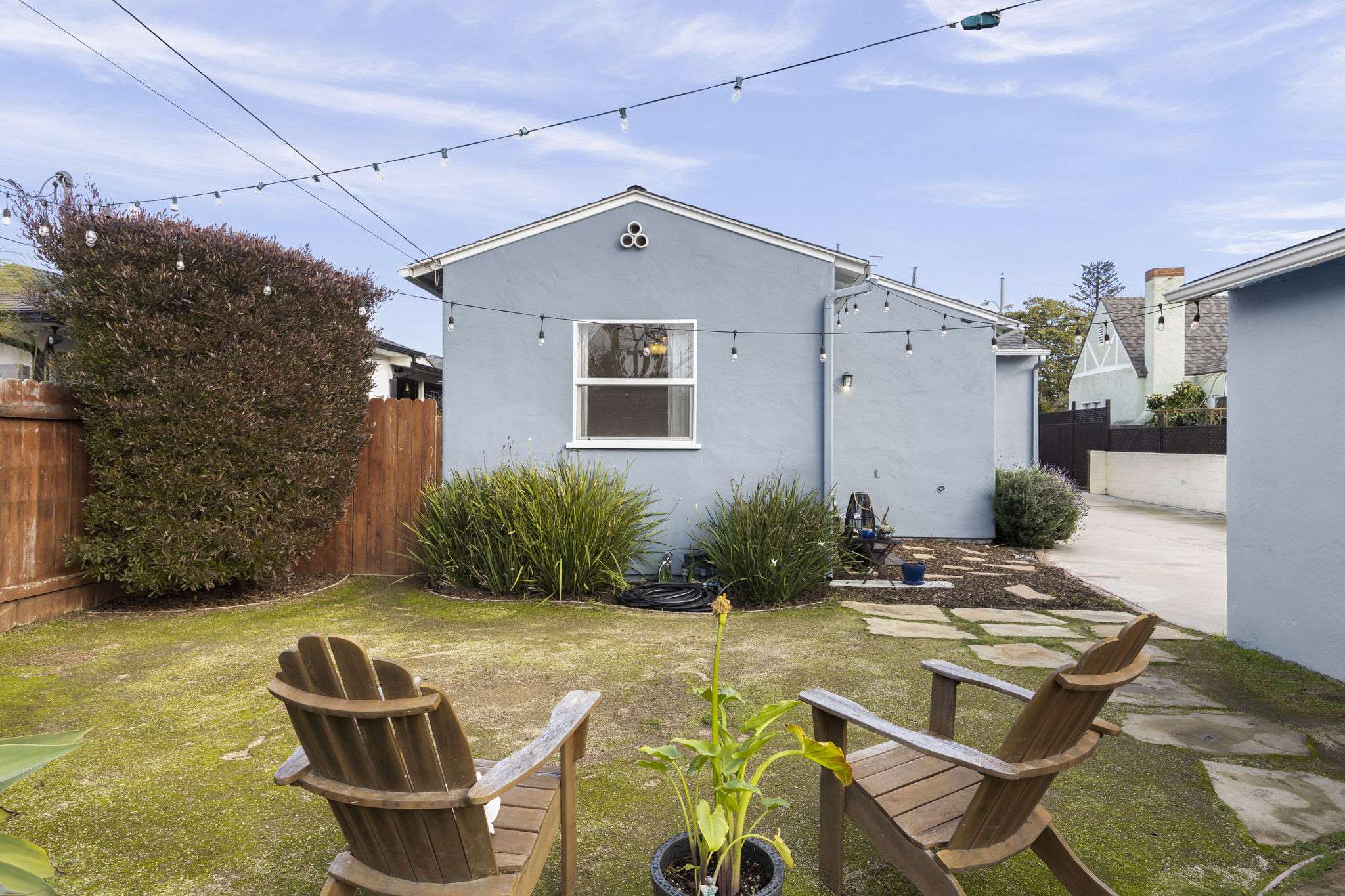 153 San Clemente Street, Ventura, CA 93001