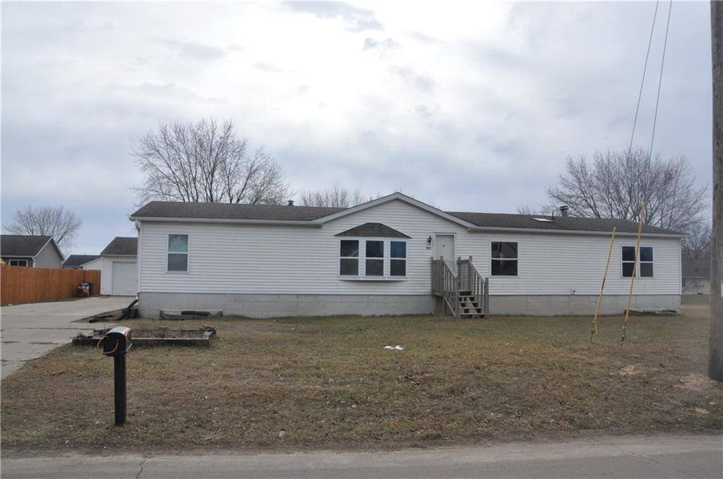 907 E Broadway Street, Blair, WI 54616